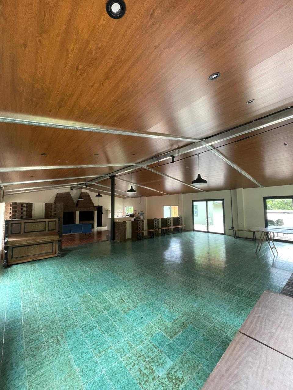 Amplitud del salón techado de La Quinta