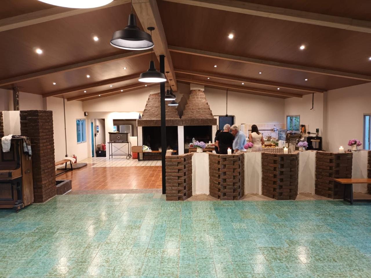 Salón techado de La Quinta para 150 personas